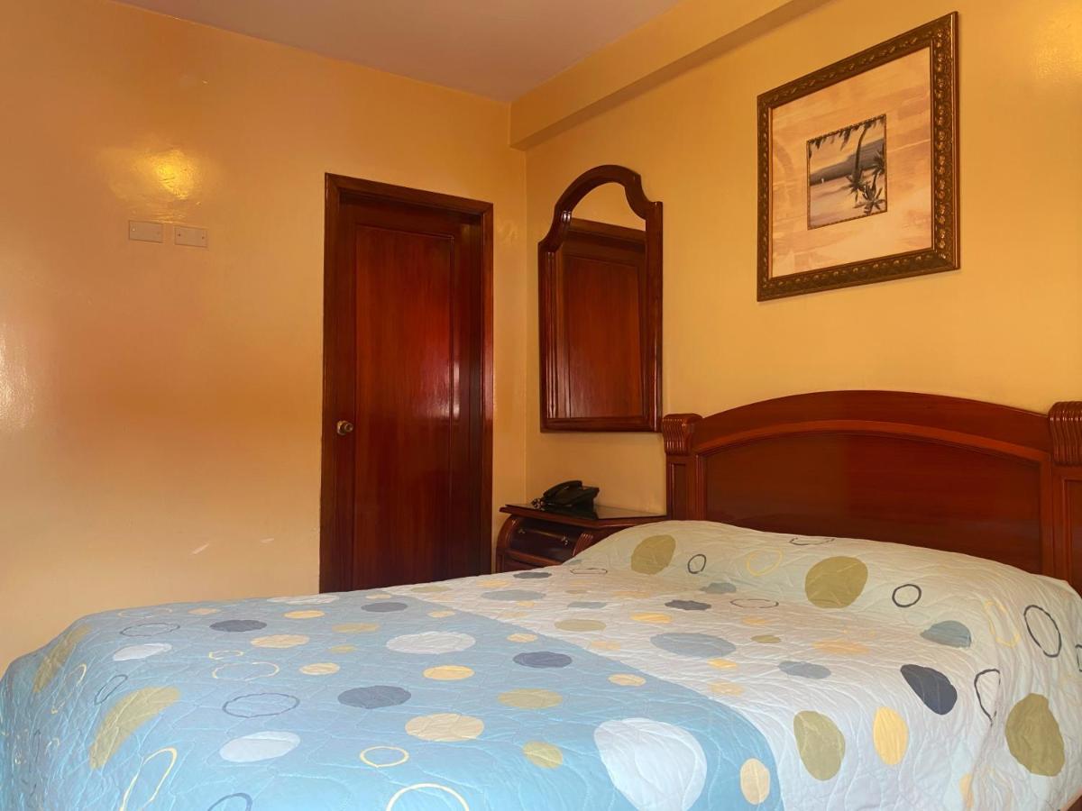 Hostal Montesa Guayaquil Exterior foto